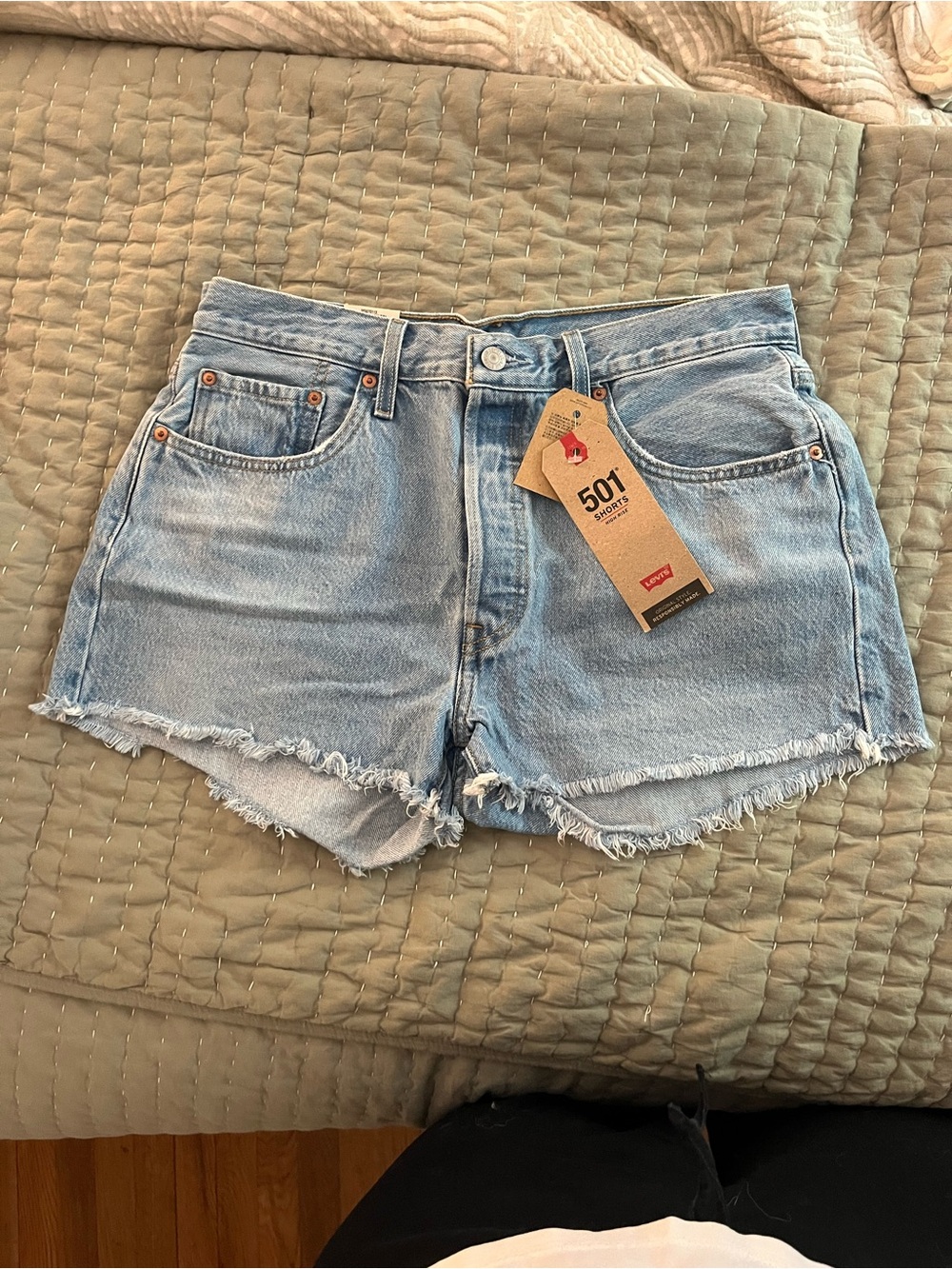 NWT Levi's Denim 501 Shorts